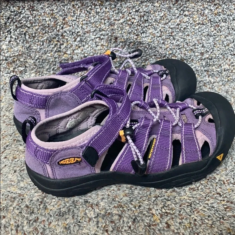 Keen Newport H2 Purple Water Shoes Girls size 3